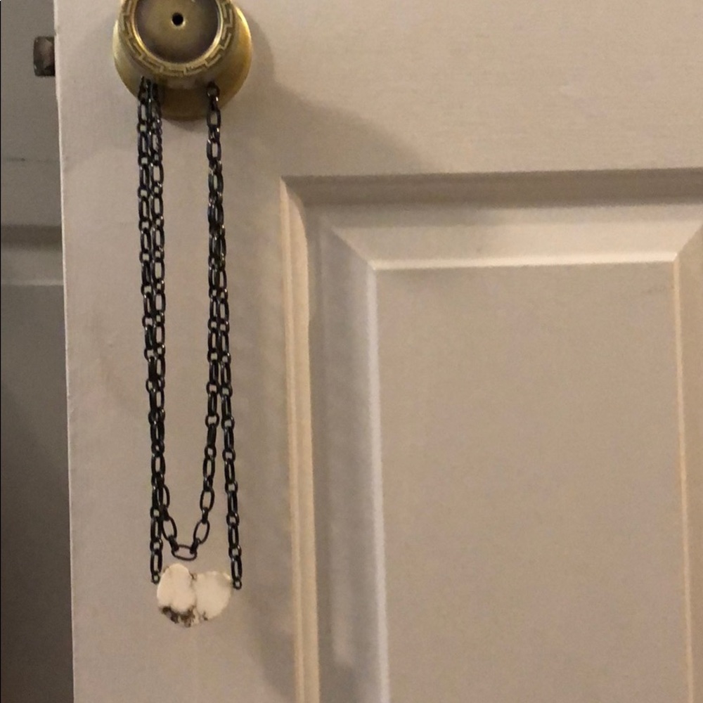 Chain and stone necklace